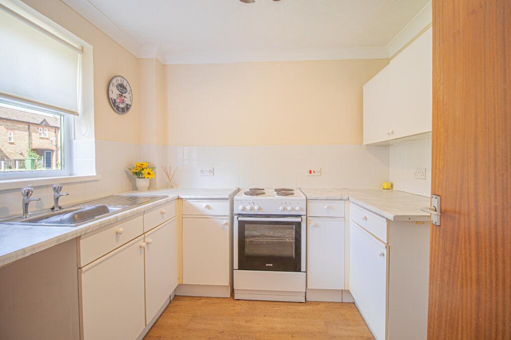 House in King's Lynn and West Norfolk, Templemead - View 4