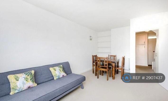 2 bedroom maisonette for rent