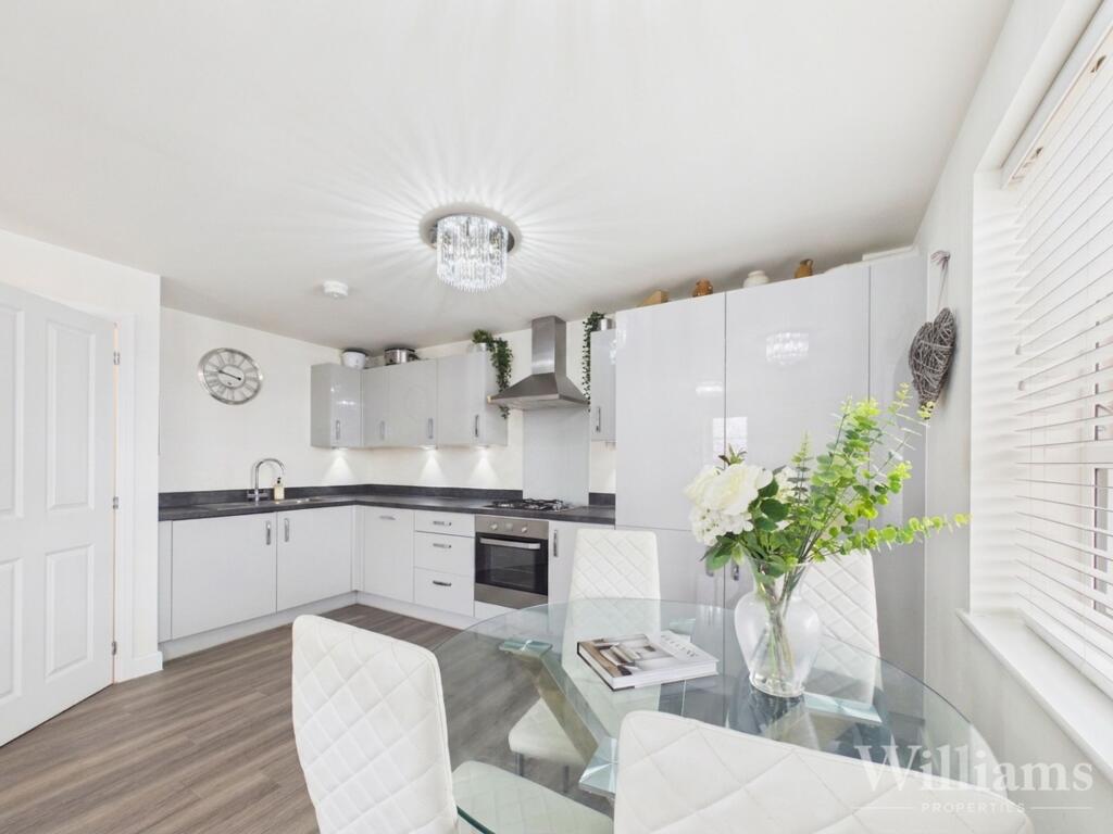 Apartment in Hemel Hempstead - View 3