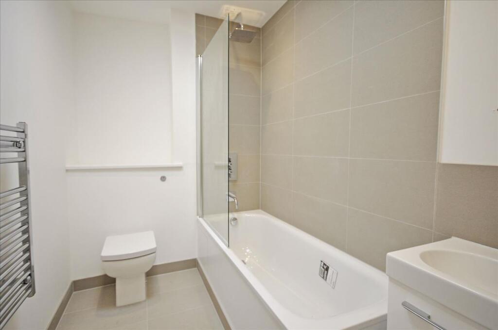 Apartment in London - View 3