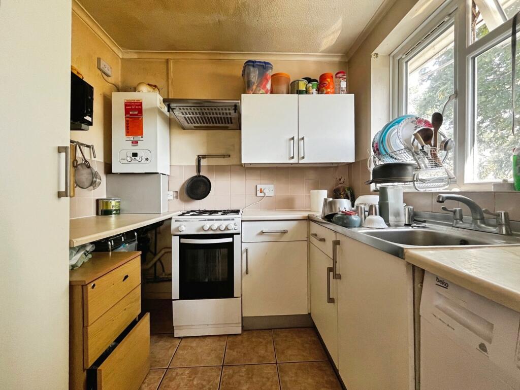 Apartment in Slough, Cippenham - View 3
