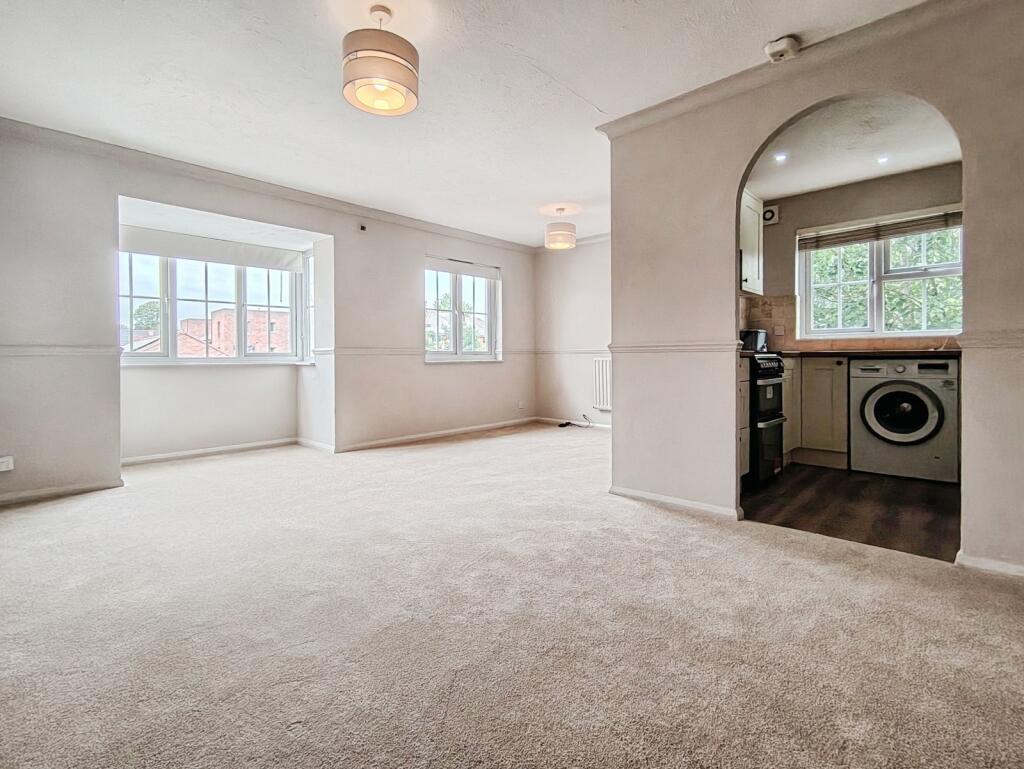 Amethyst Lane, Reading, Berkshire - View 2