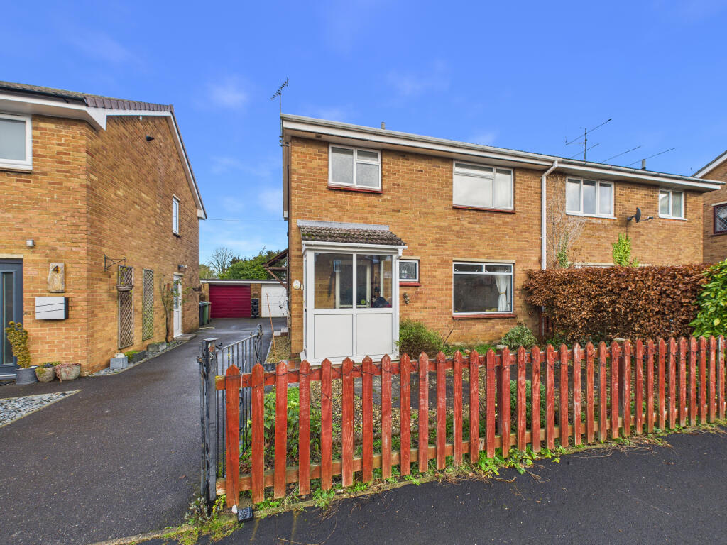 Main image of property: Springfield Close, Watlington, Oxfordshire