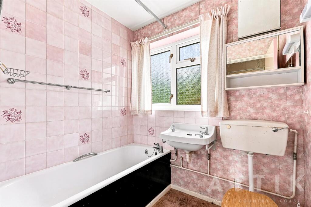 House in East Suffolk, Halesworth - More