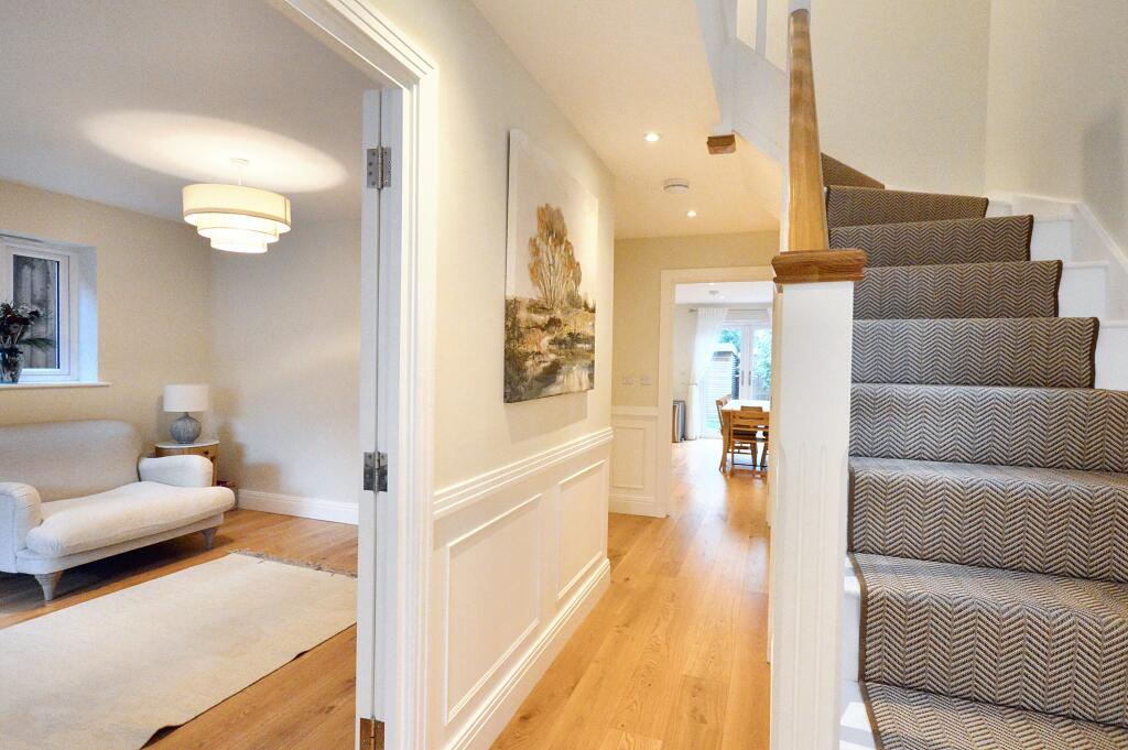 Additional image 12 of Wain Close, St Albans, AL1