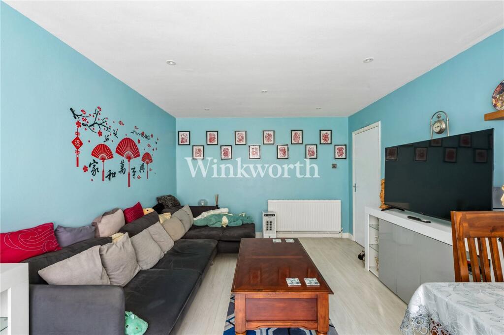 Apartment in London - More