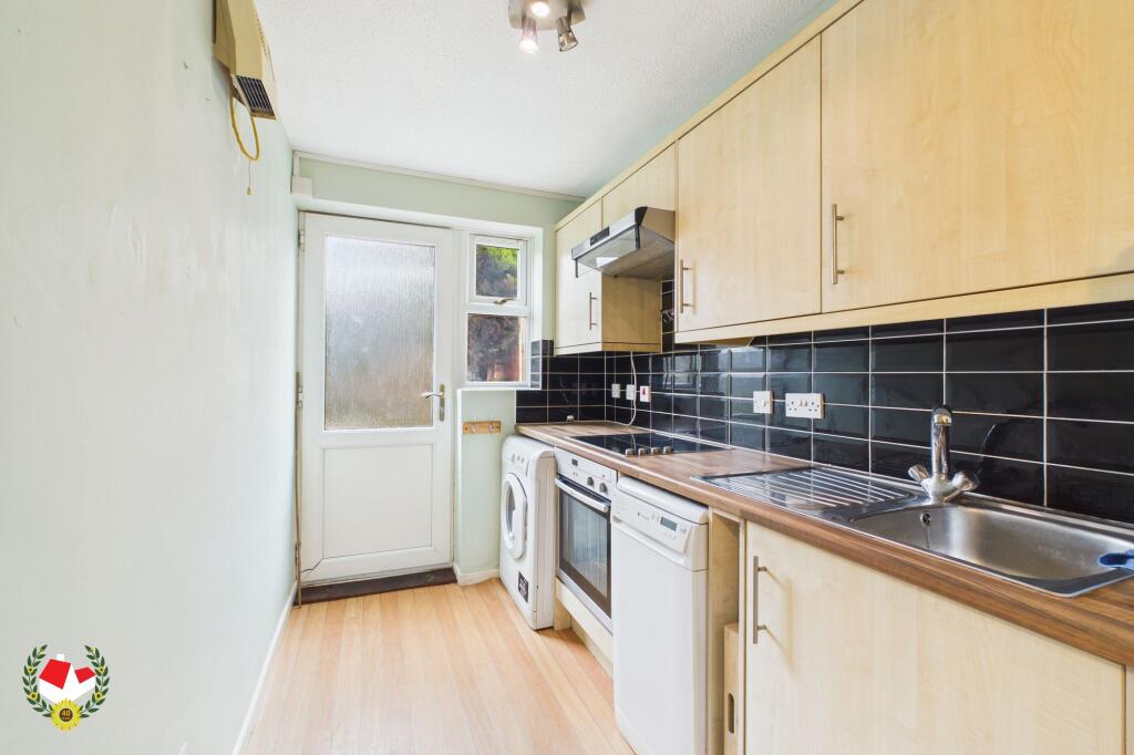 Cherrington Drive, Abbeymead, Gloucester, GL4 4XW photo 4