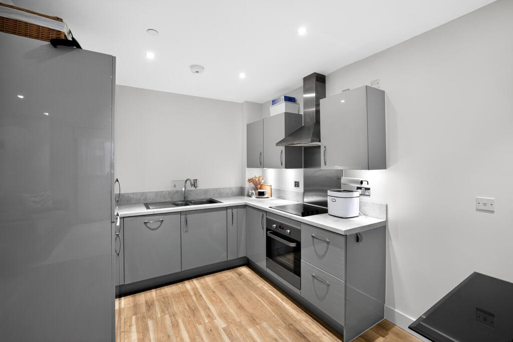 7 Union Way, London, NW10 photo 4