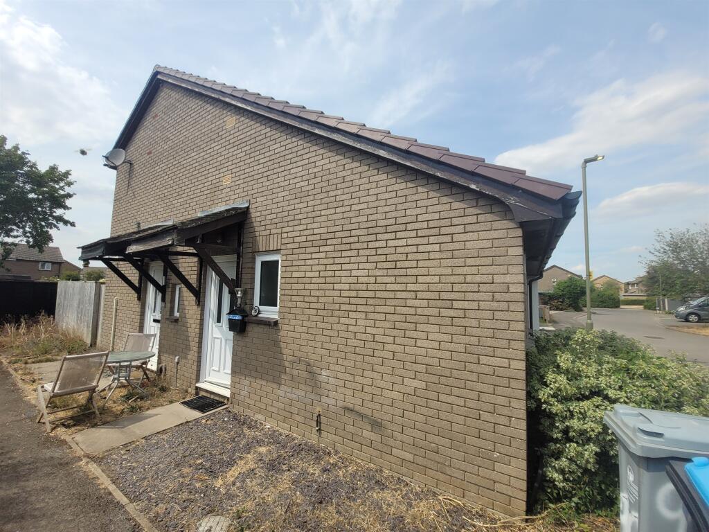 House in West Oxfordshire, Carterton