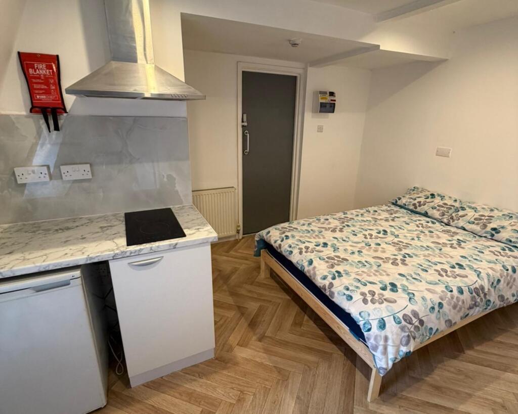 Main image of property: Mansfield Road, Nottingham