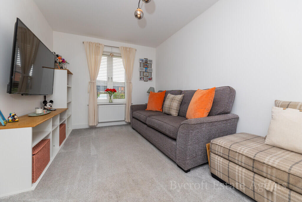 Wainscot Drive, Bradwell, Great Yarmouth photo 2