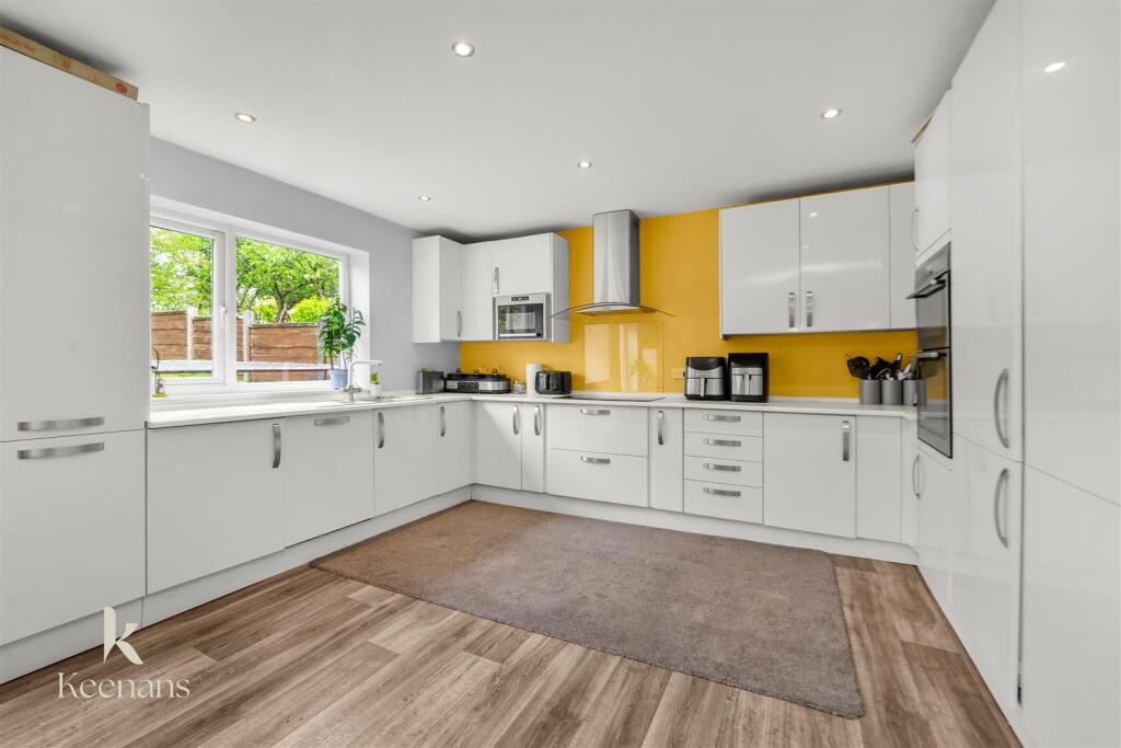 Trimingham Drive, Bury - View 3