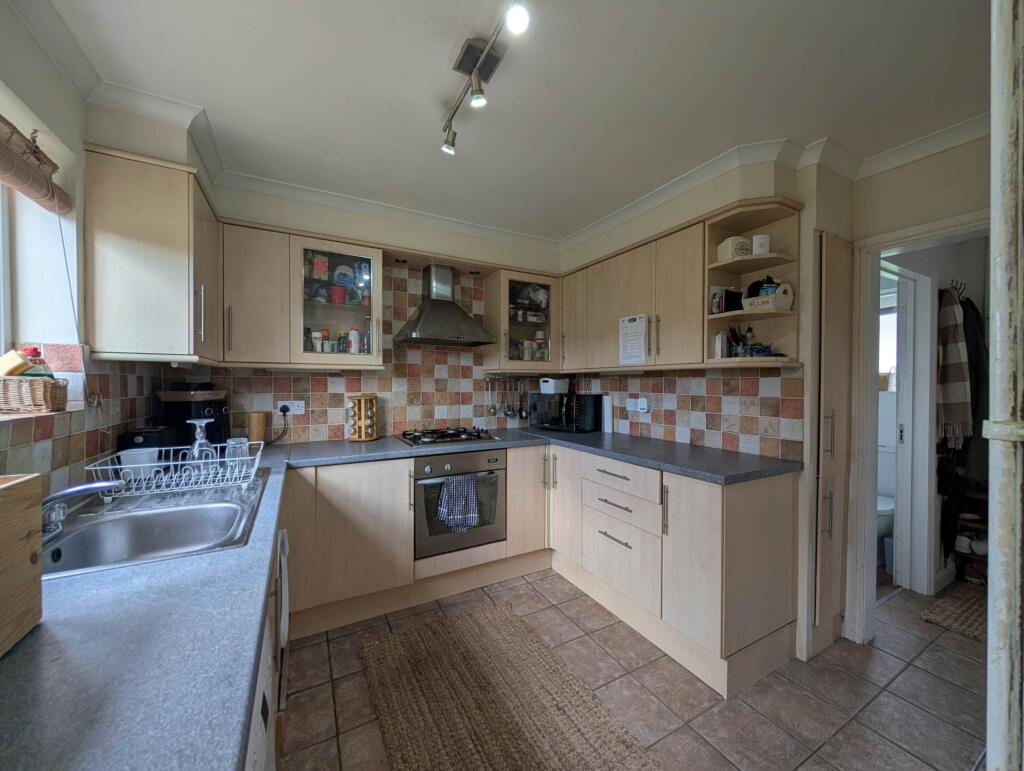 Hillbrow, Letchworth Garden City, SG6 3RF photo 3