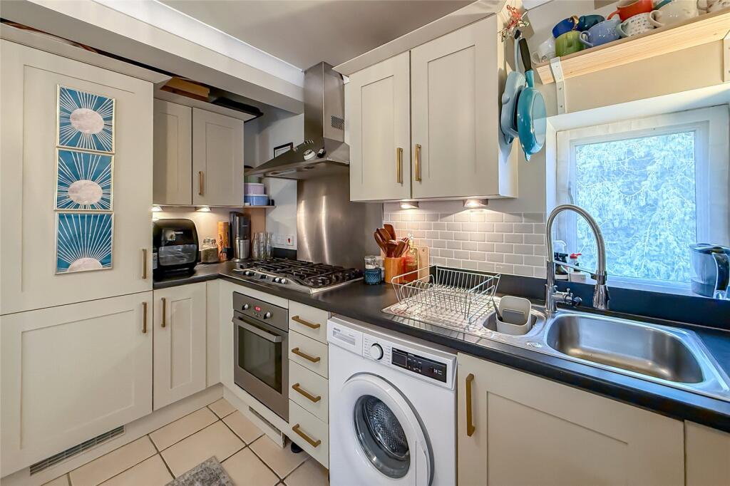 Additional image 8 of Astwick Manor, Coopers Green Lane, Hatfield, Hertfordshire, AL10