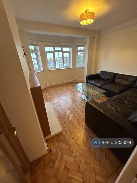 Apartment in London - View 3