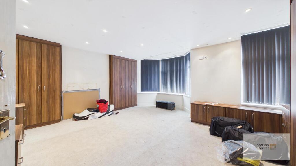 Walmersley Road, Bury - View 6