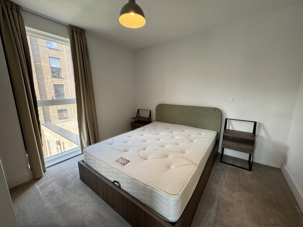 Apartment in Reading - View 4