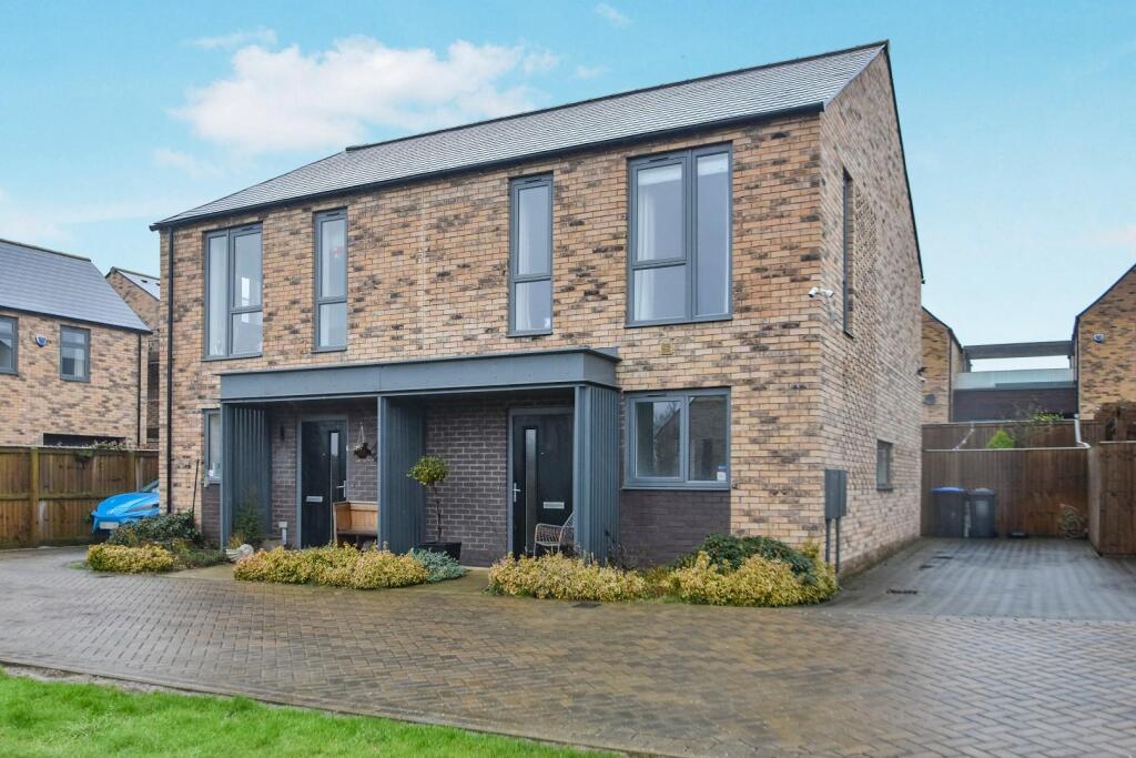 3-bed semi-detached on Fewston Drive, Harrogate, £88,125