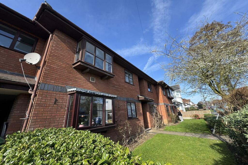 Main image of property: Kingswood Lodge, SS9