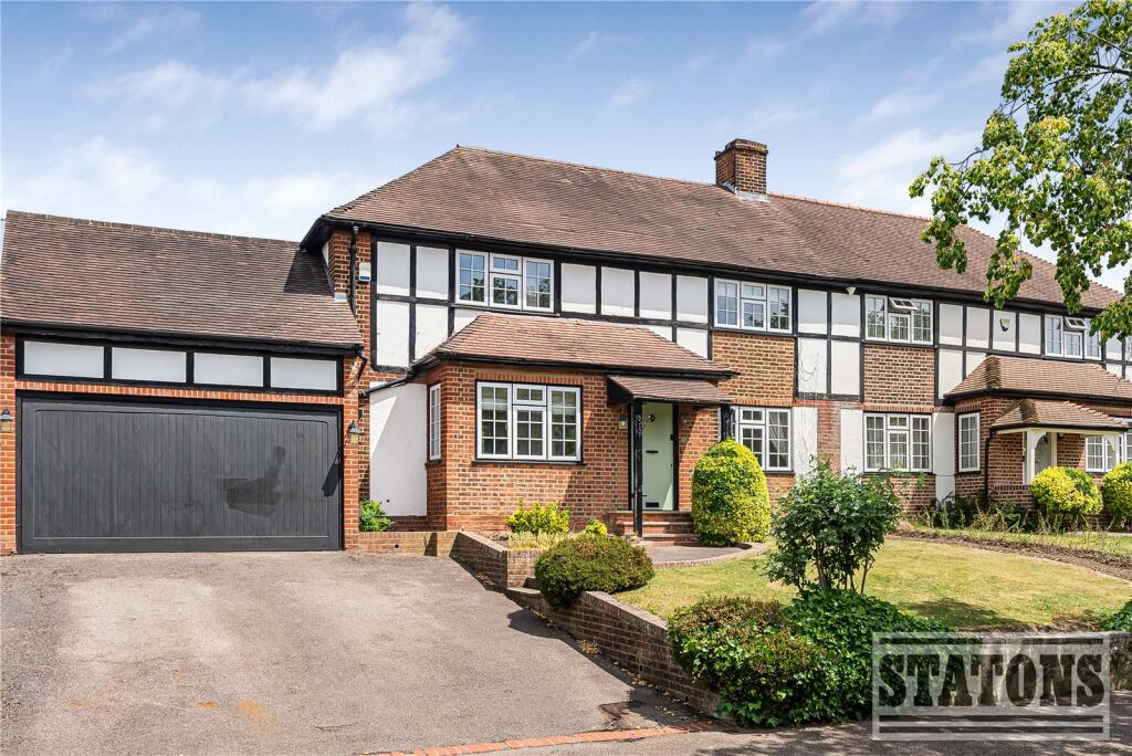 Main image of property: The Avenue, Potters Bar, Hertfordshire, EN6