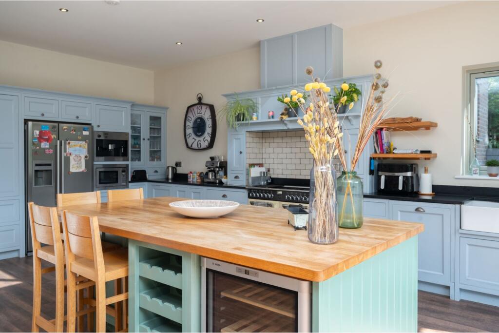 House in Haywards Heath, Lindfield - View 4