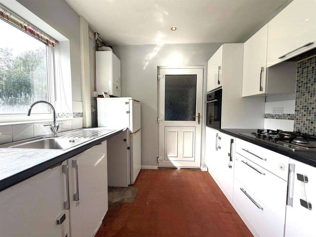 House in Westhoughton, Dobb Brow - View 5