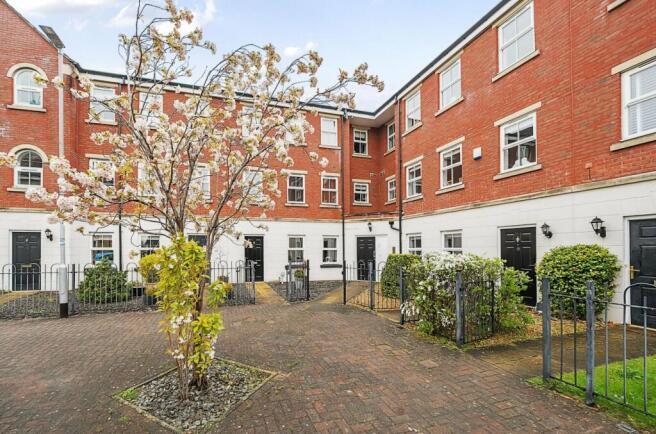 Main image of property: Mansion Gate Square, Chapel Allerton, Leeds, LS7