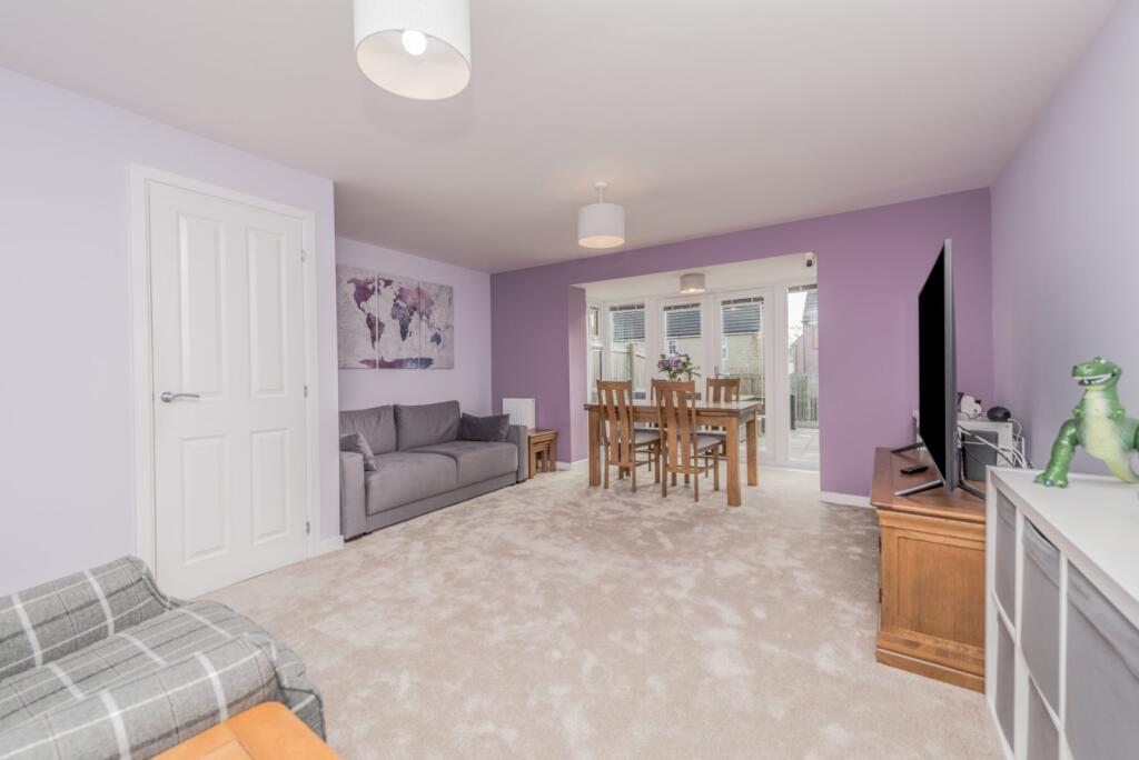 Lockgate Rise, Birkenshaw, Bradford, West Yorkshire, BD11 photo 2