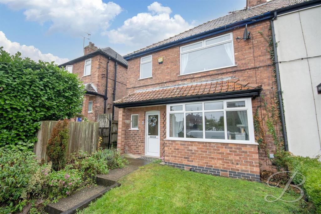 3-bed semi-detached on Marnham Road, Tuxford, Newark, £230,000