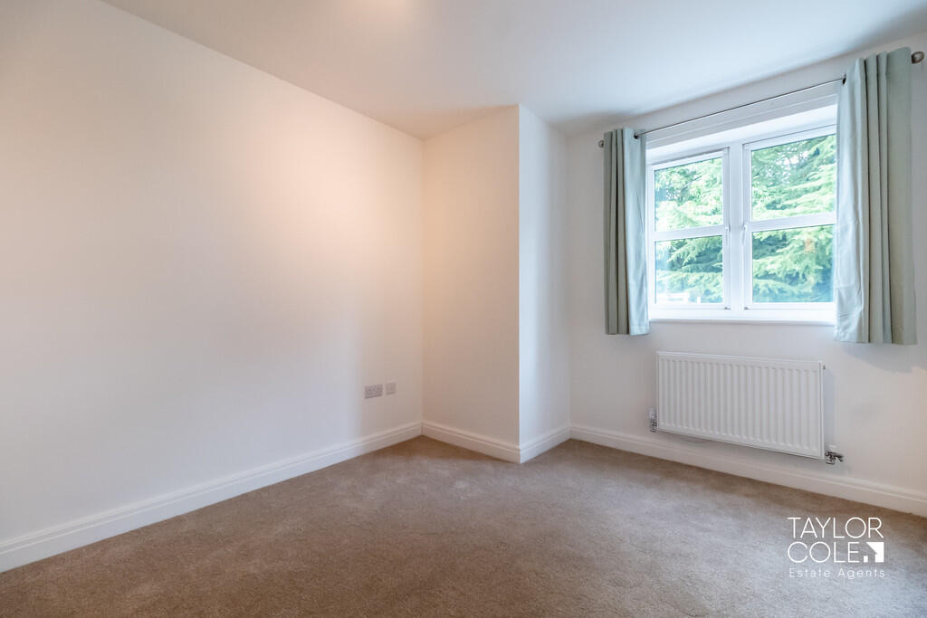 Birchfields, Quarry Hill, B77 5DA photo 5