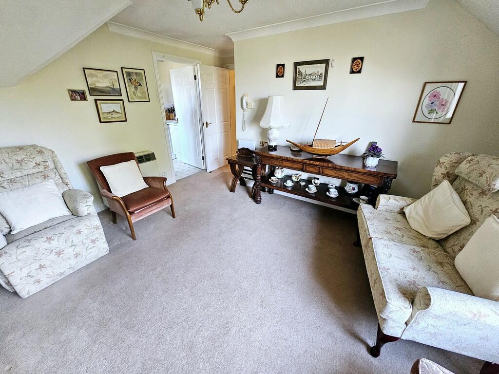 2-bed apartment on College House, High Street, £169,950