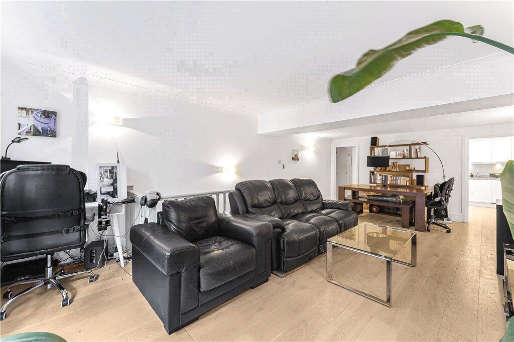 1 bedroom maisonette for rent
