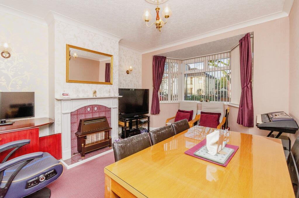 House in Wolverhampton, Wood End - View 3
