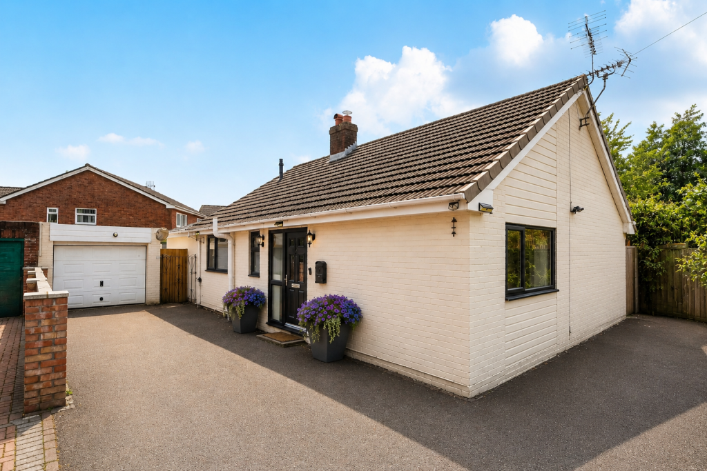Main image of property: Gwentlands Close, Bulwark, Chepstow, NP16 5JH