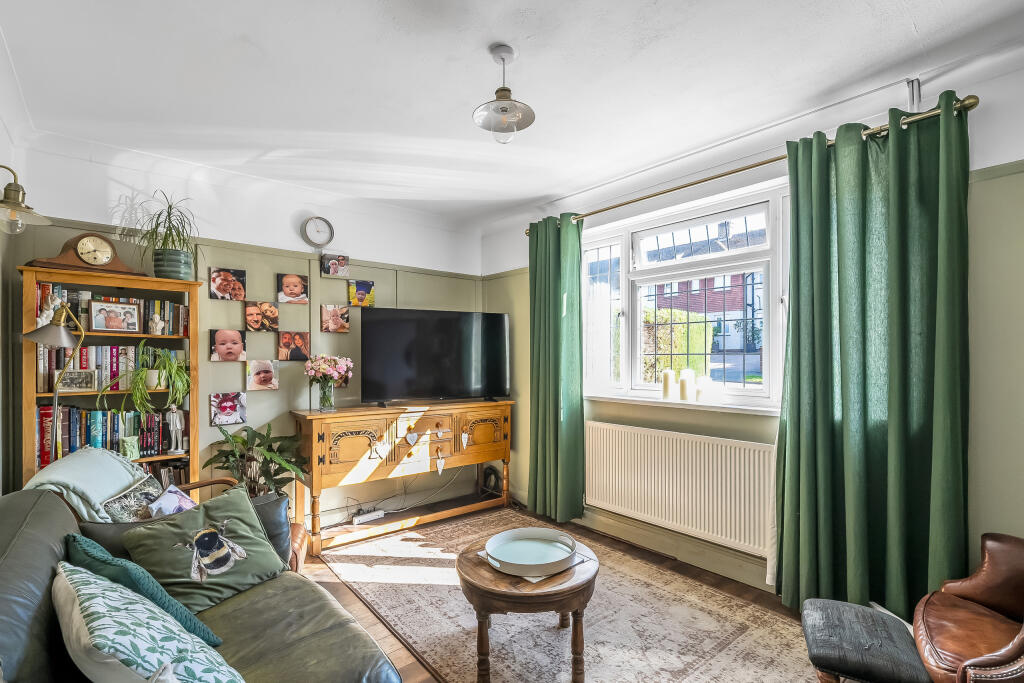 House in Redhill - View 5