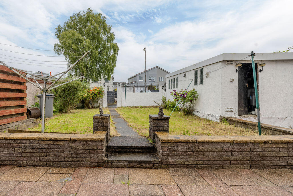Walton Avenue, Newton Mearns photo 2