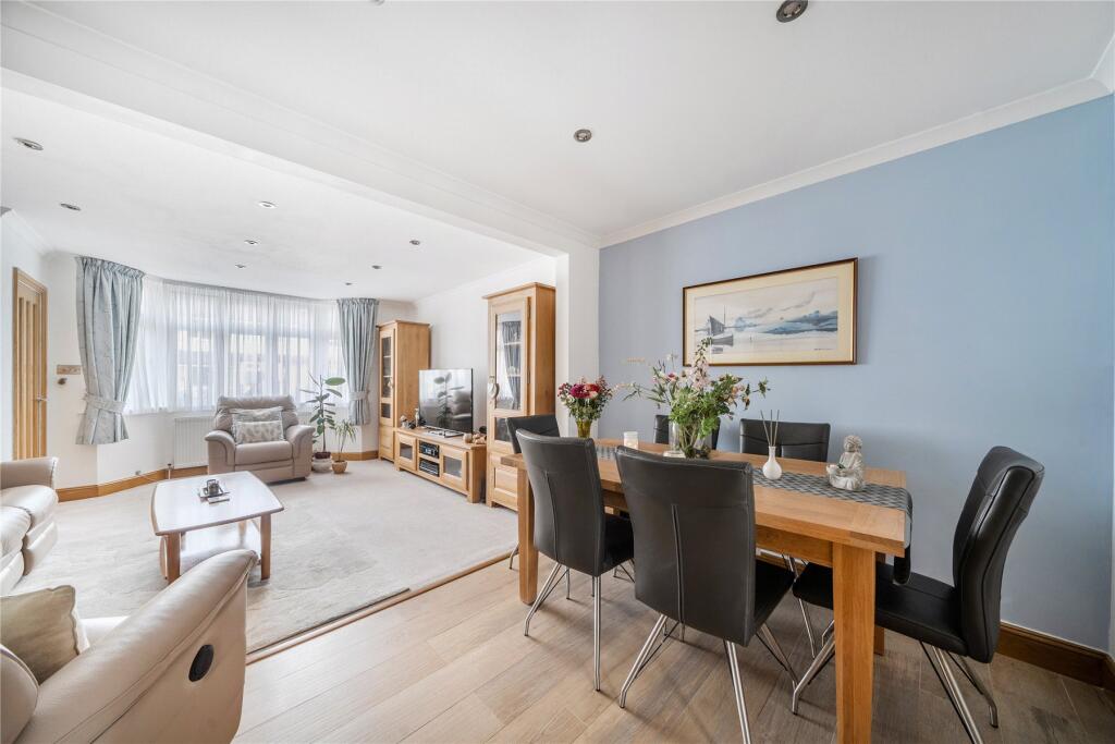 Wordsworth Road, Addlestone, Surrey, KT15 photo 3
