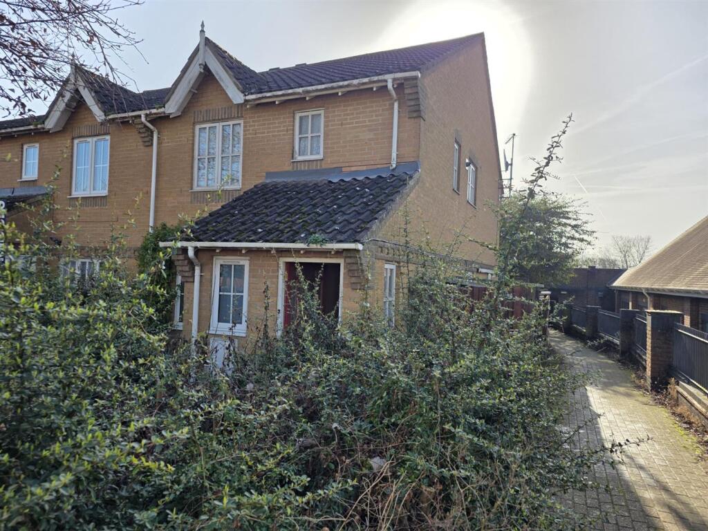 Main image of property: Chamberlain Close, Harlow