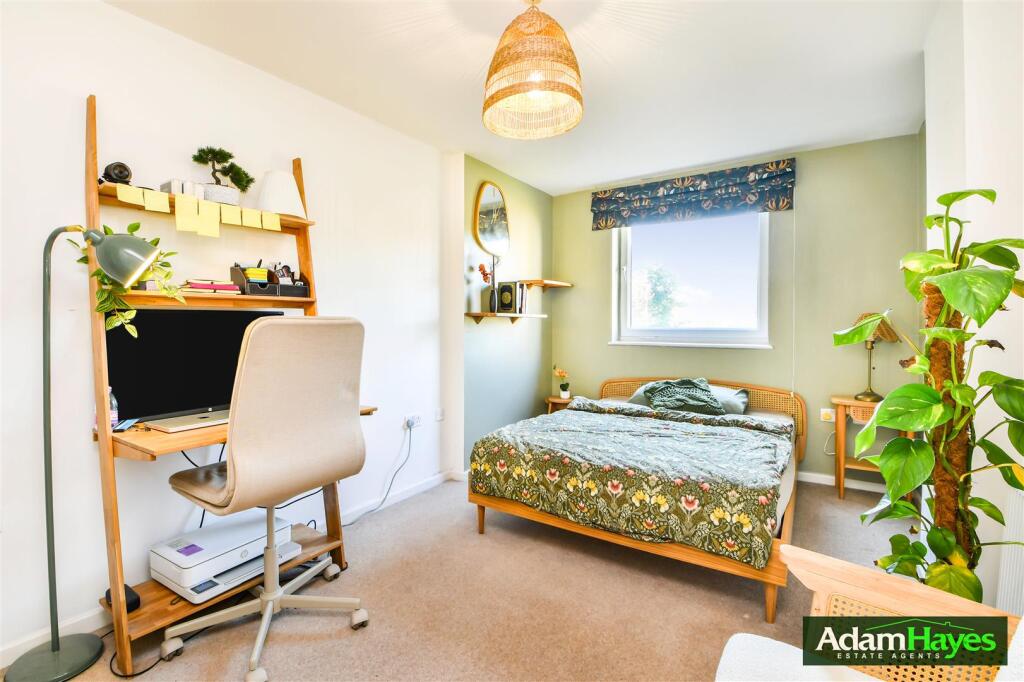 Lankaster Gardens, East Finchley, N2 - View 5