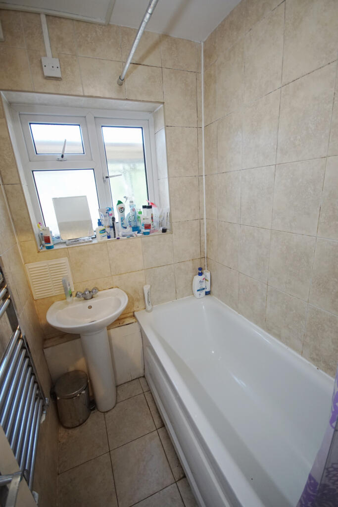 3 bedroom maisonette for rent