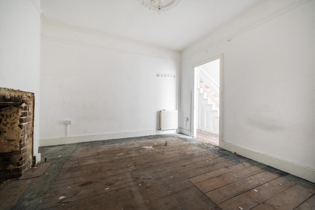 House in Ilford - View 4