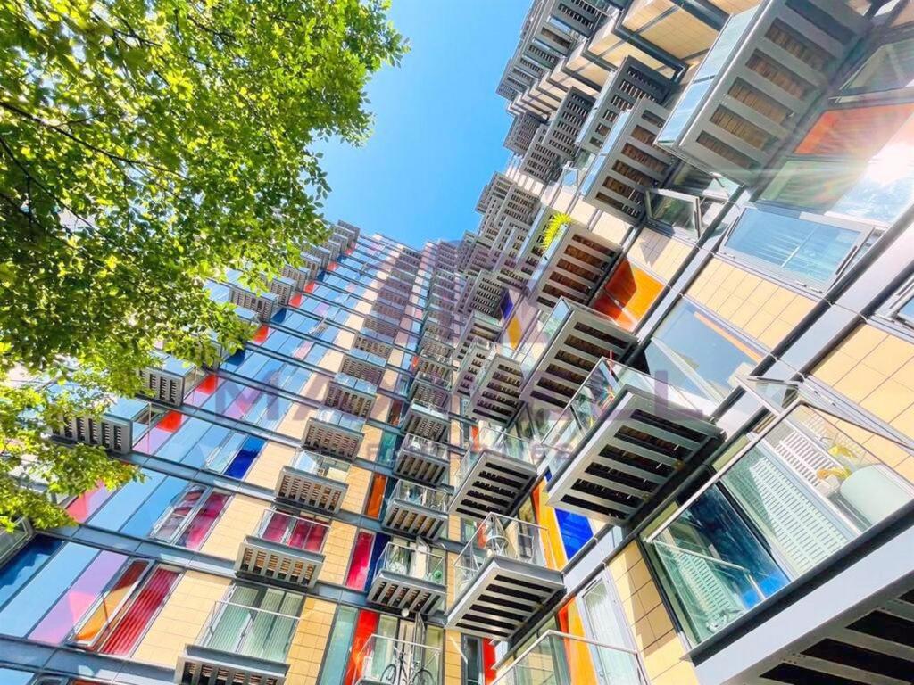 Millharbour, London