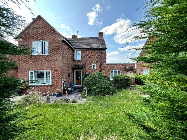 3-bed detached on Johns Road, Radcliffe-on-Trent, Nottingham, Nottinghamshire, NG12, £400,000