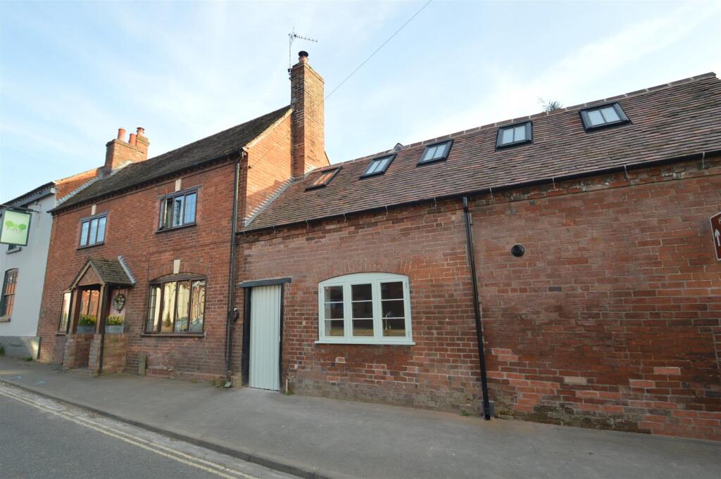 Main image of property: Droitwich Road, Feckenham, Redditch