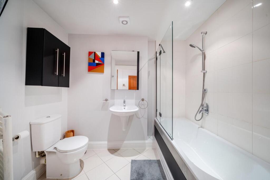 Apartment in London - View 4