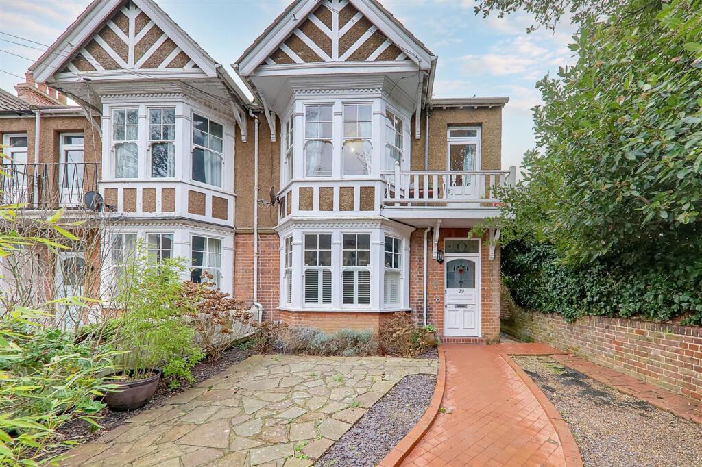 2-bed house on St. Georges Road, Worthing, BN11, £240,000