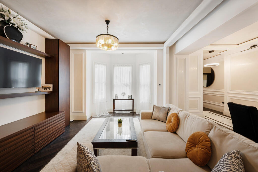 3 bedroom flat for rent