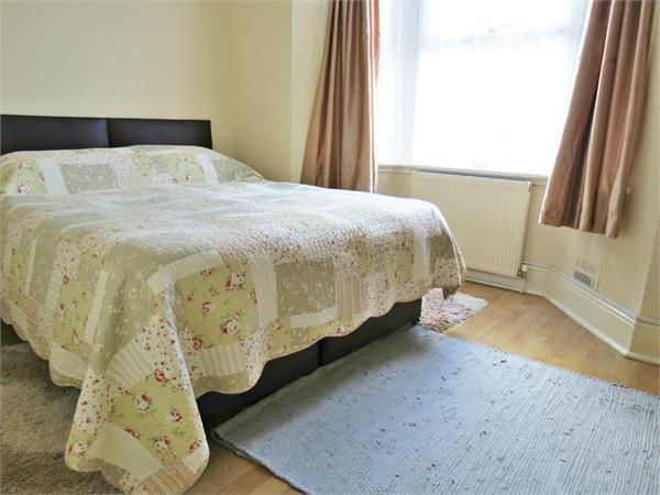 Apartment in Watford - View 2