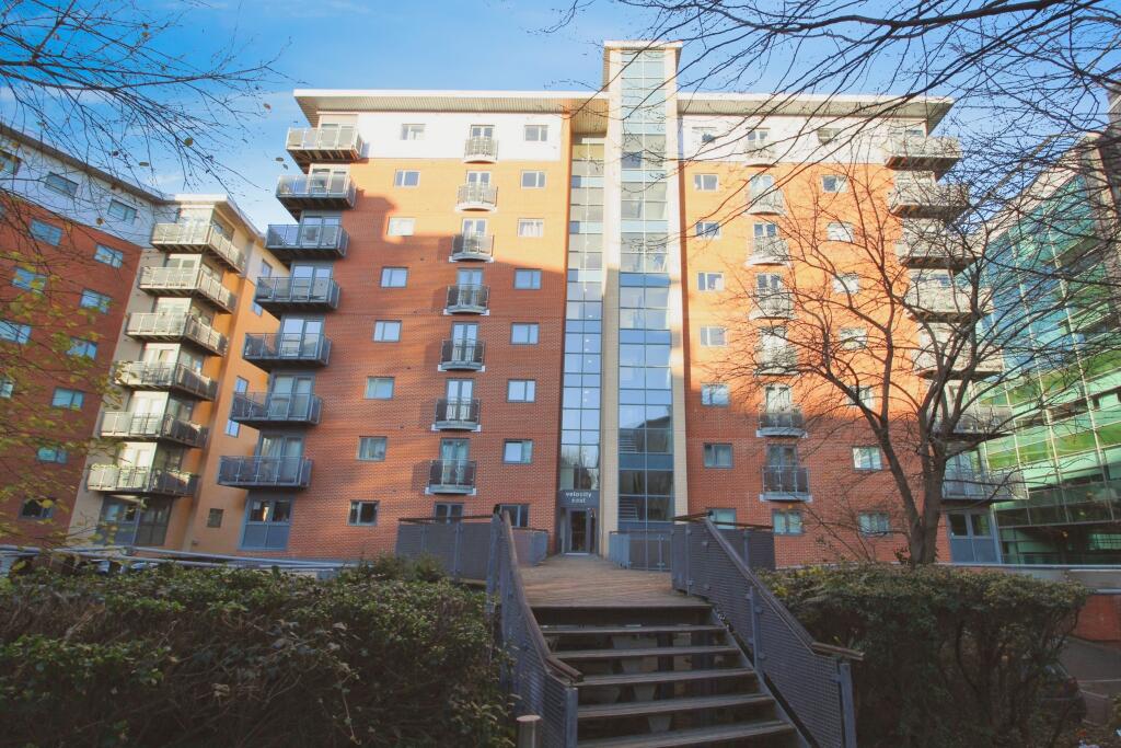 Main image of property: Velocity East 4 City Walk, Leeds, LS11