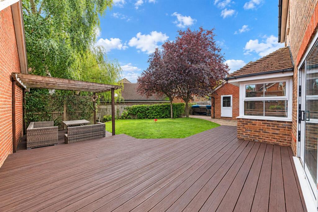 House in Hart, Elvetham Heath - More